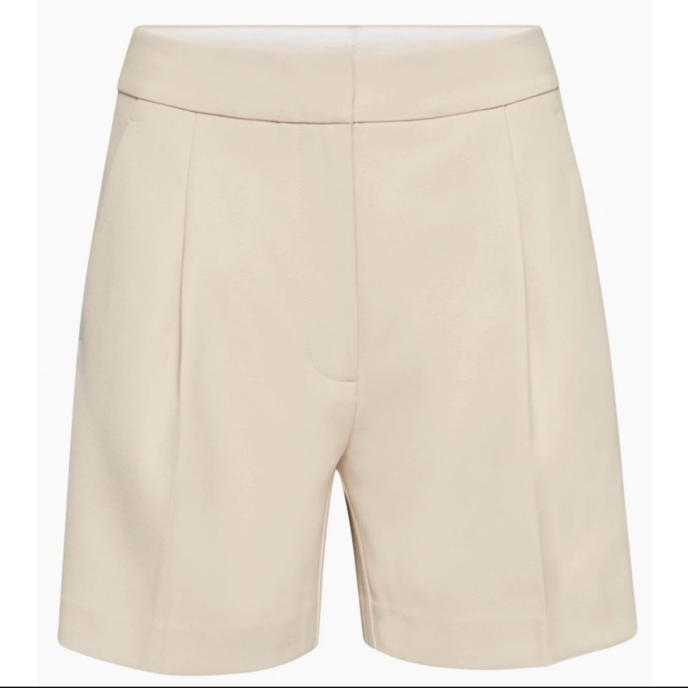 NWT Aritzia Ibiza Shorts in Oakwood Size 12